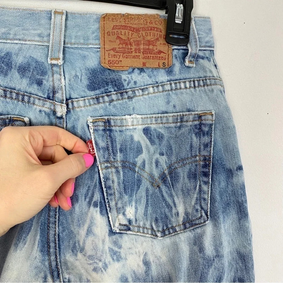 Vintage Levis Jeans Womens Size 26 / 2 / XS Levi’s 550 Mom Jeans Custom Bleached - Picture 7 of 16